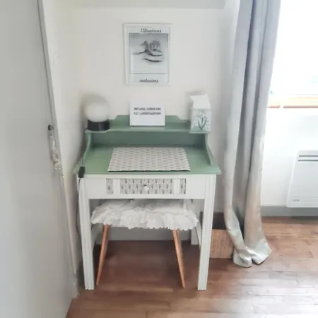 Charmante Maison Avec Cheminee A *